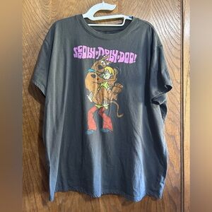 Torrid 0X Scooby Doo graphic tee dark gray